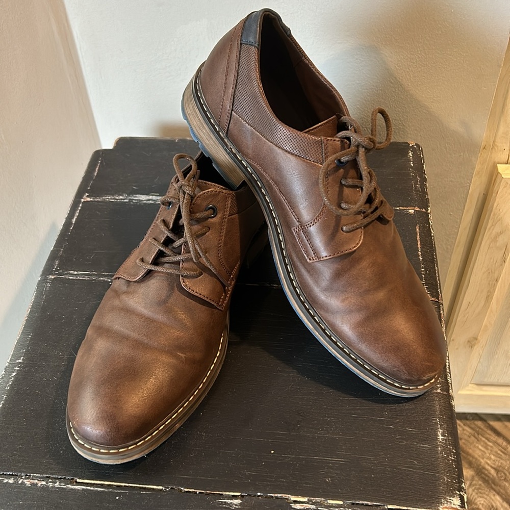 MENS MOUNTAIN CREEK brown oxford  casual shoe size 10W
